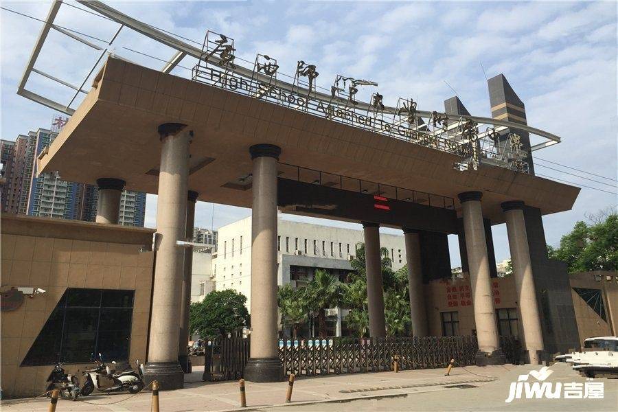 周边广西师范大学附属中学