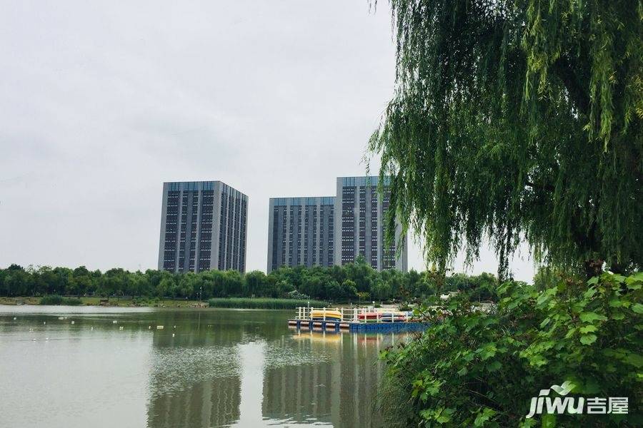 万城银座实景图图片