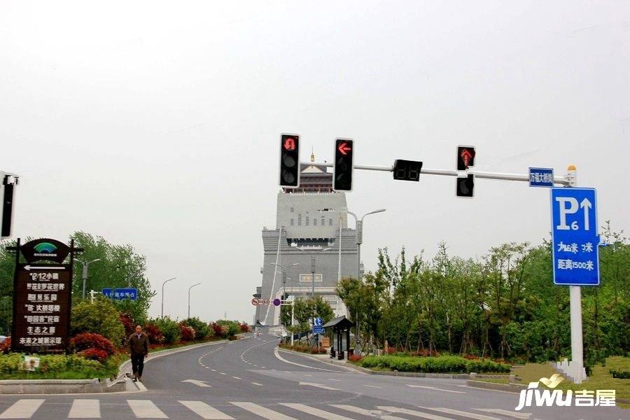 绿地中央学府配套图图片