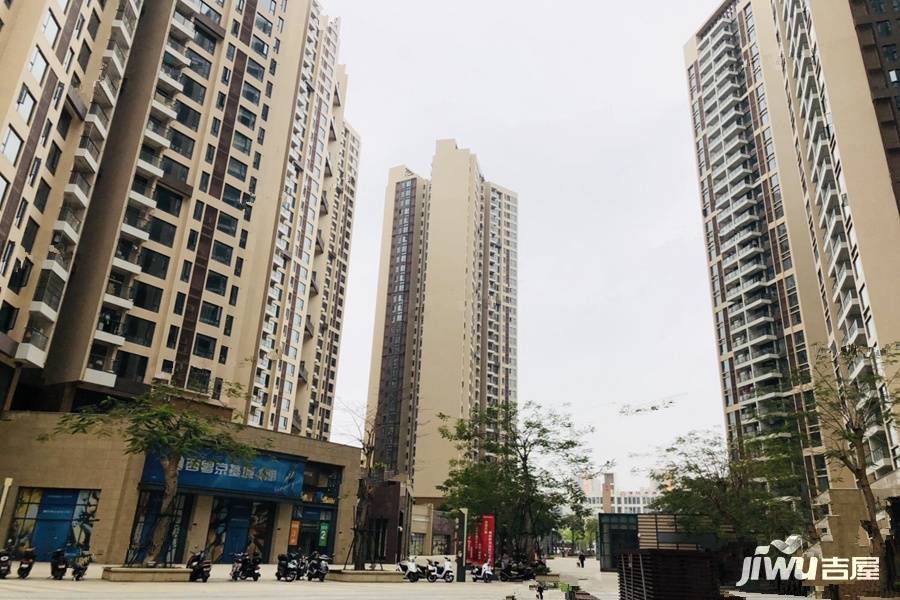 西粤京基城临街商铺实景图图片