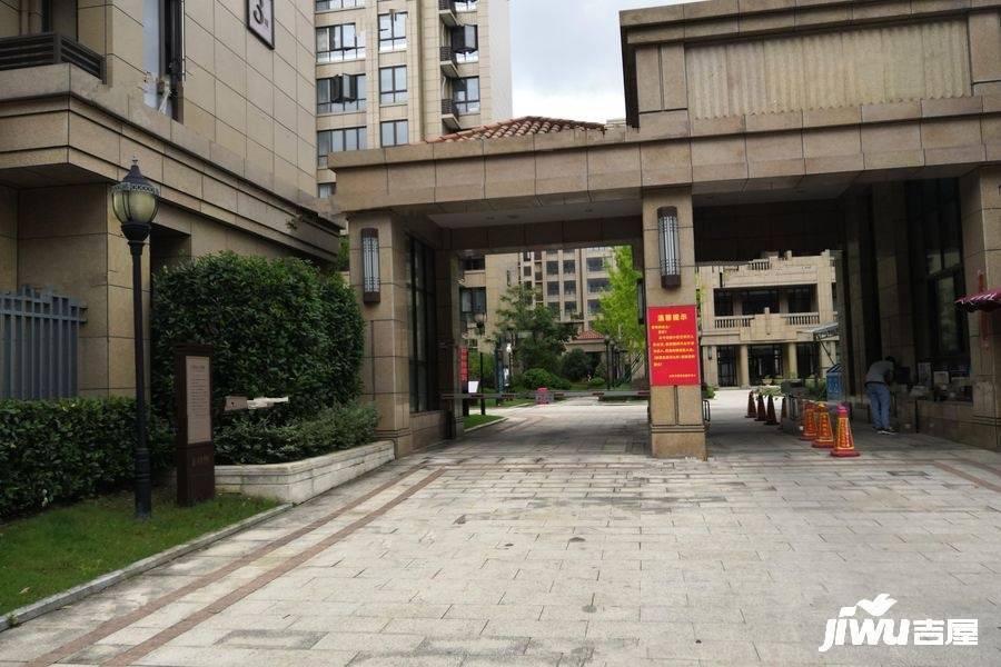 金色华庭实景图图片