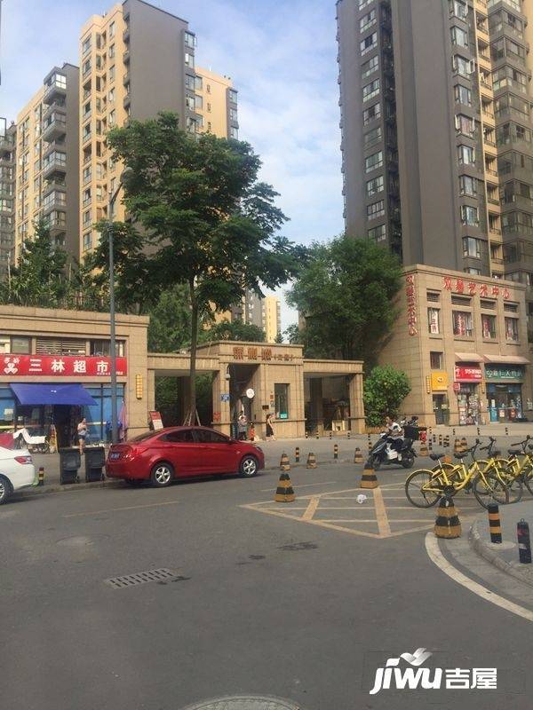 成都绿地城实景图图片