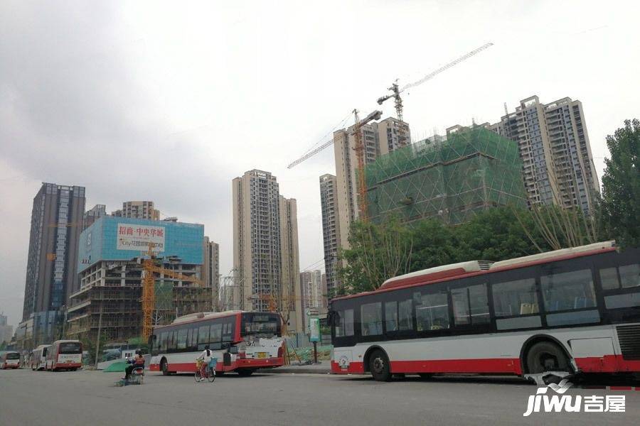 招商中央华城实景图图片