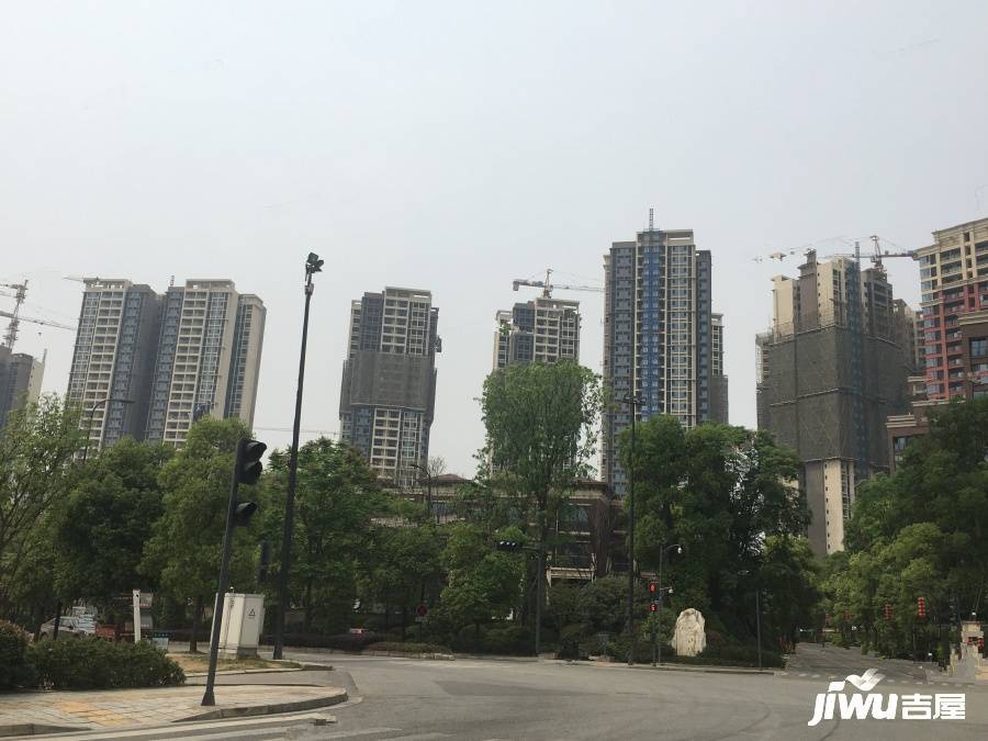 三利麓山城实景图图片