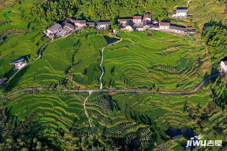 中建雲山小镇实景图图片