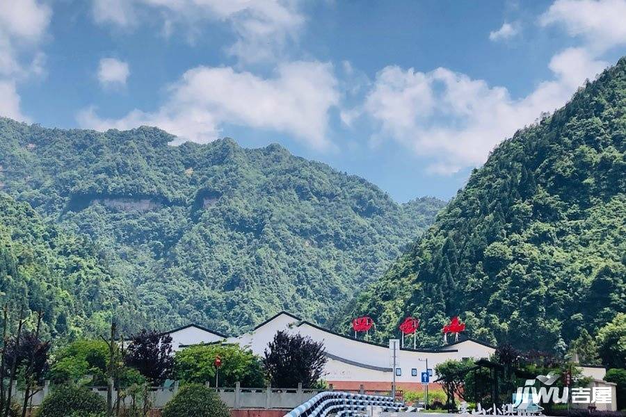 中建雲山小镇实景图图片