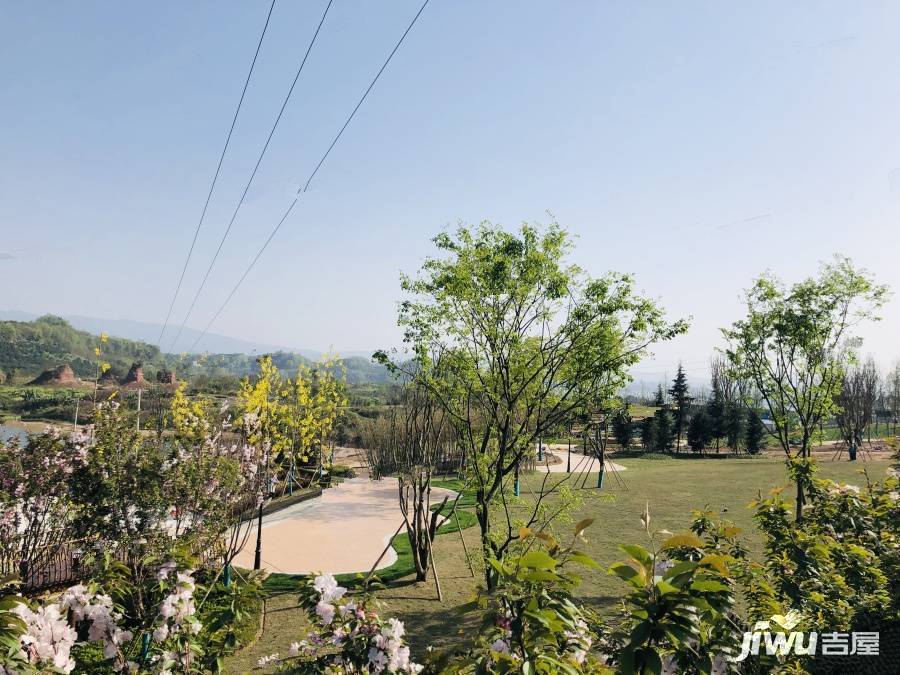 恒大湖山半岛实景图图片