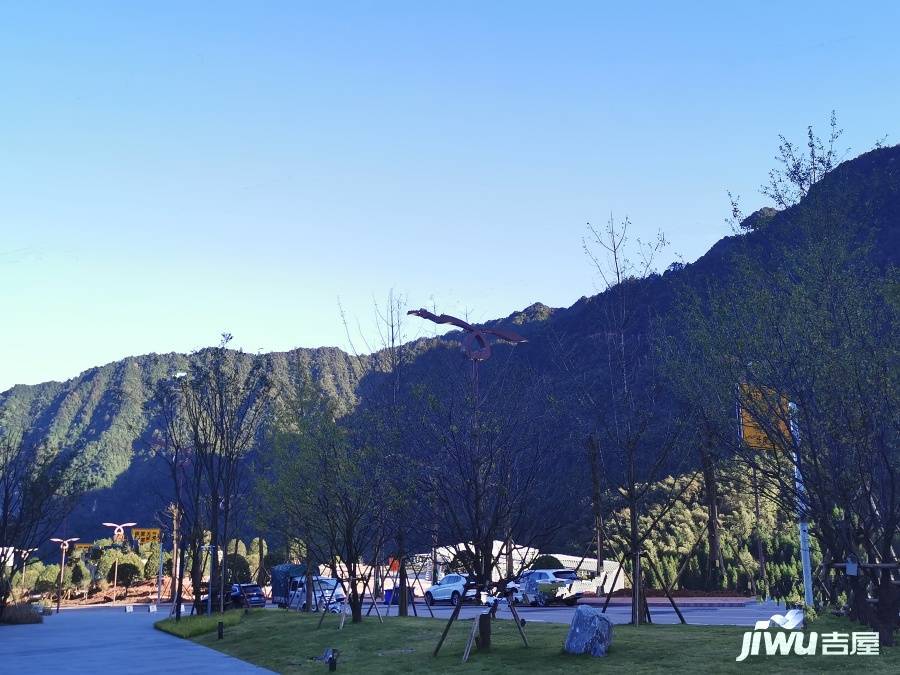 中建雲山小镇实景图图片