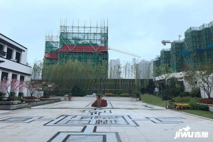 保利吴樾东方实景图图片