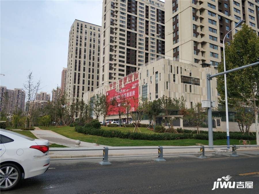 中铁逸都国际三期阅山实景图图片