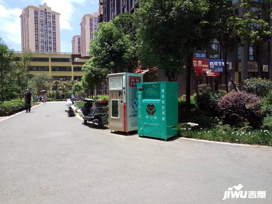 万彩城市花园实景图图片