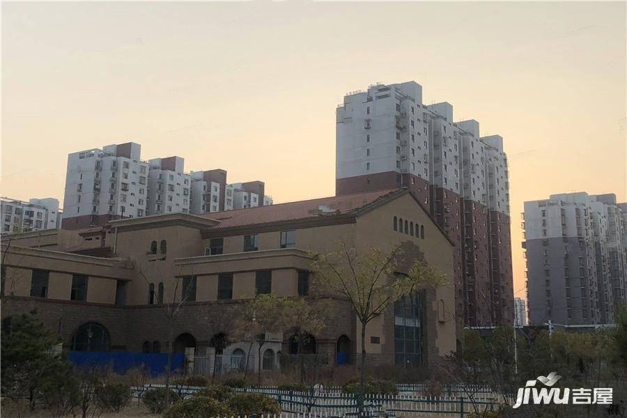 红堡天街实景图图片