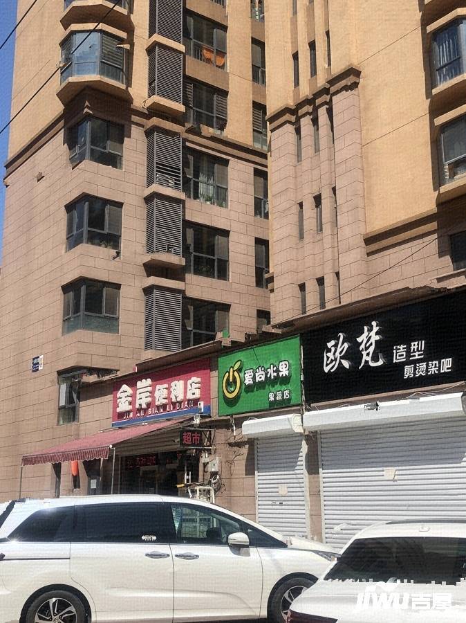 红堡天街实景图图片