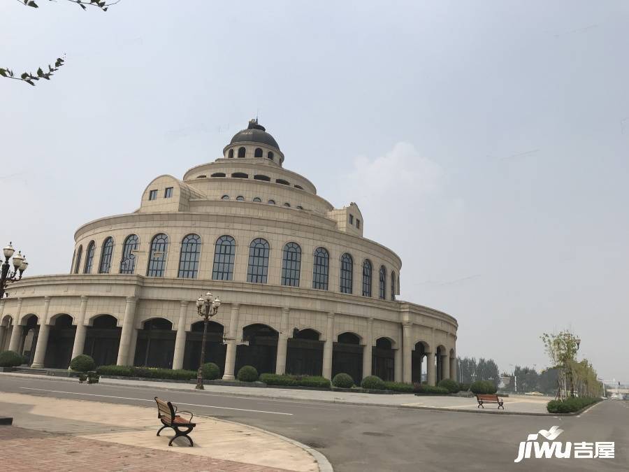 东汇芳草地购物广场实景图图片