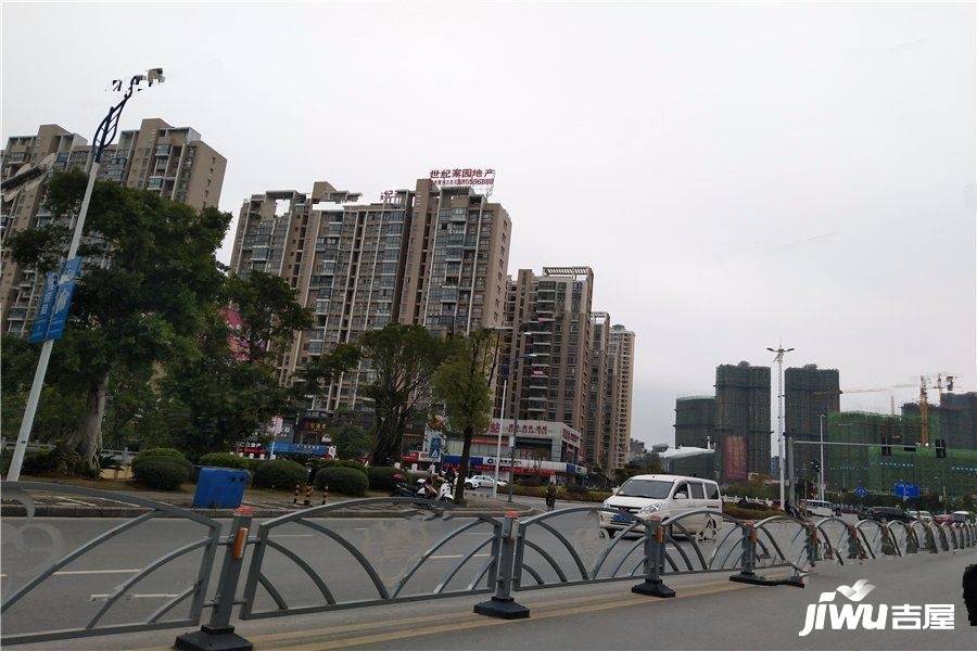 桂林临桂金山广场现象图片