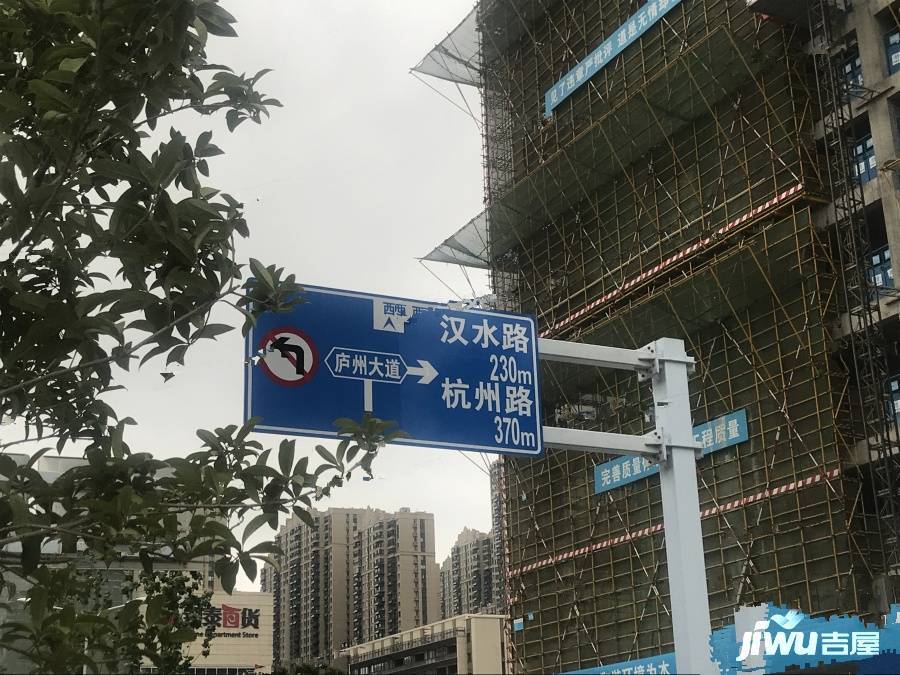 联投中心书城实景图图片