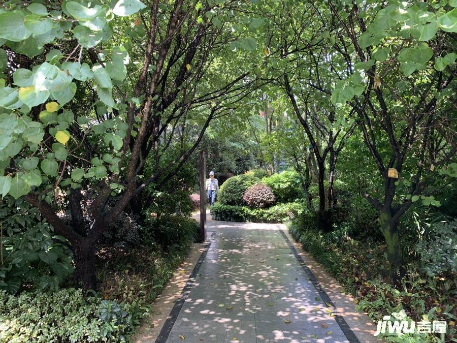 世通城市广场实景图图片