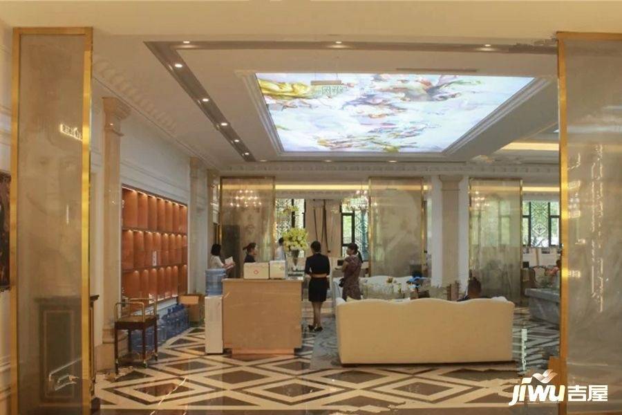 绿地峰辉实景图图片