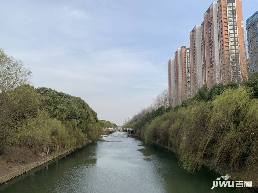 星湖广场实景图图片