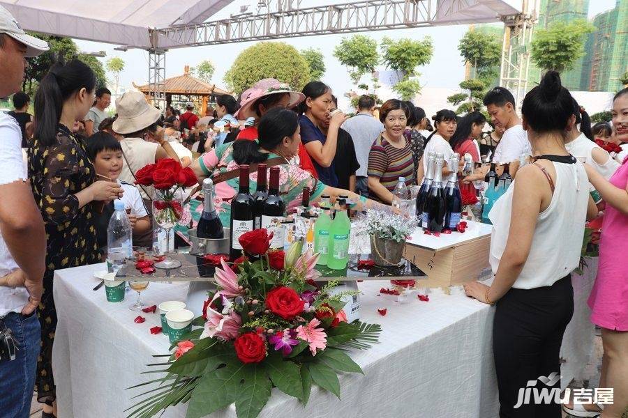 鹭鸶湾龙庭售楼处图片