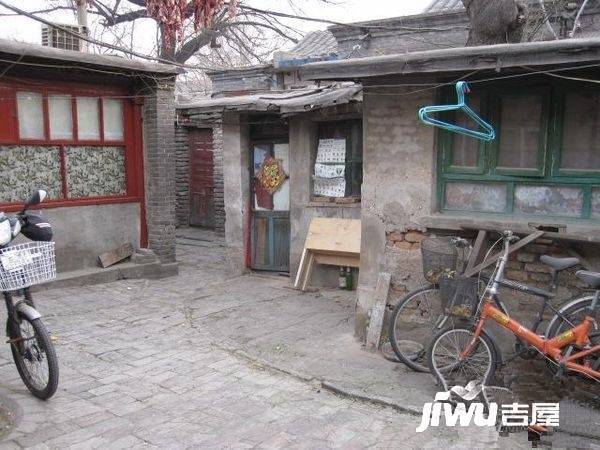 东四十四条实景图图片