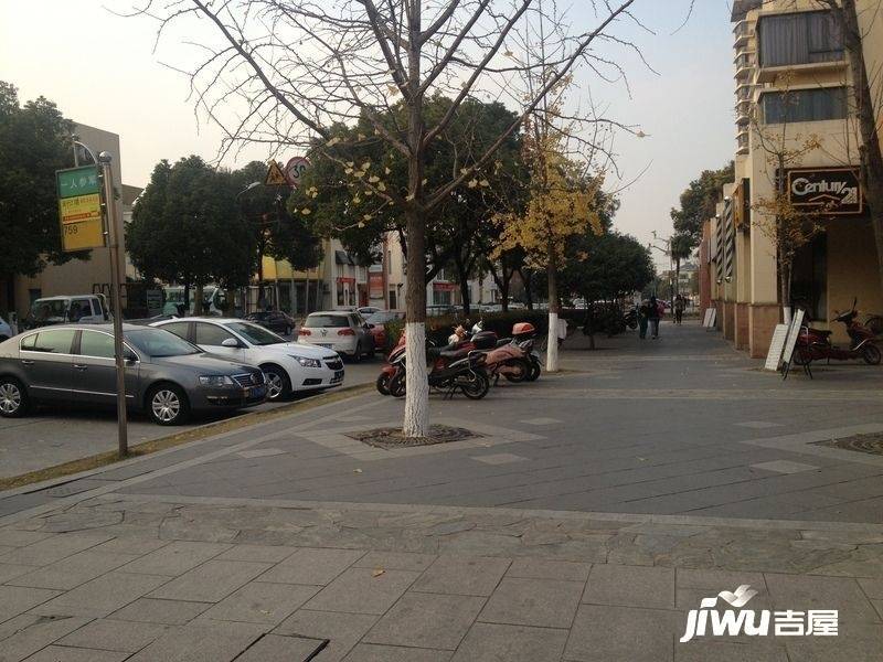 万科假日风景实景图图片
