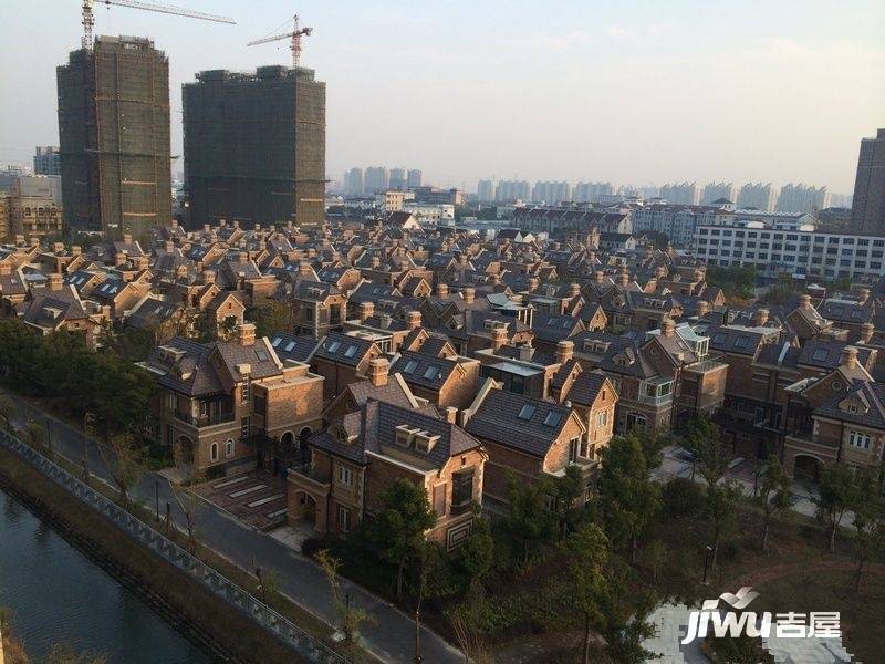 绿地梧桐院别墅实景图图片