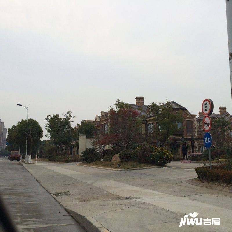绿地梧桐院别墅实景图图片