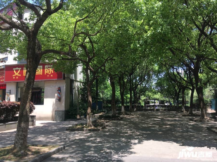 上海春城三期实景图图片