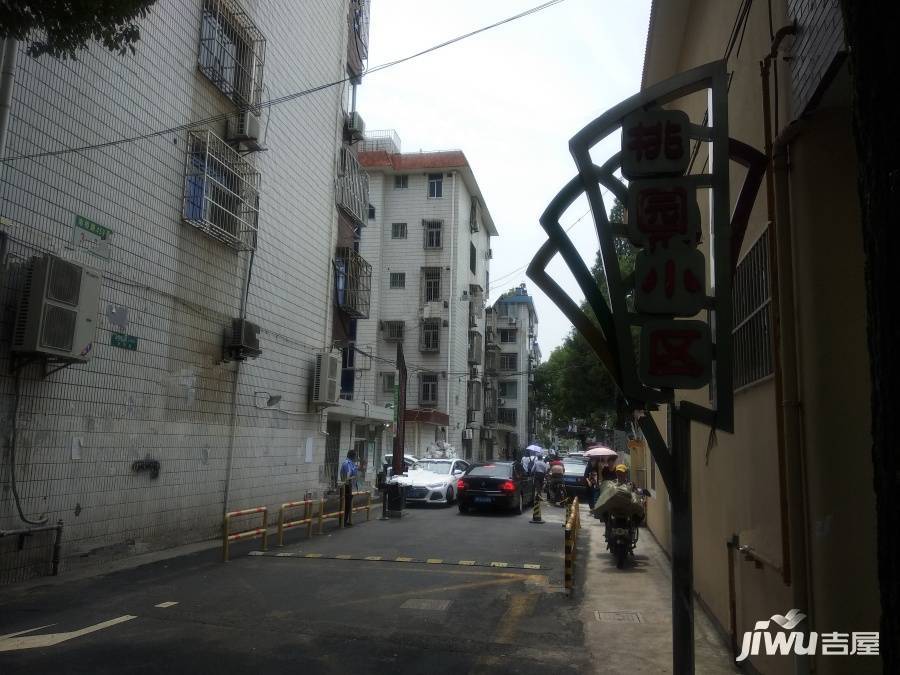 川沙桃园新村实景图图片