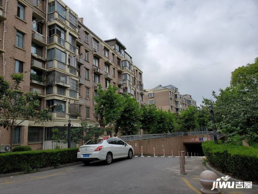 贝越高行馨苑实景图图片