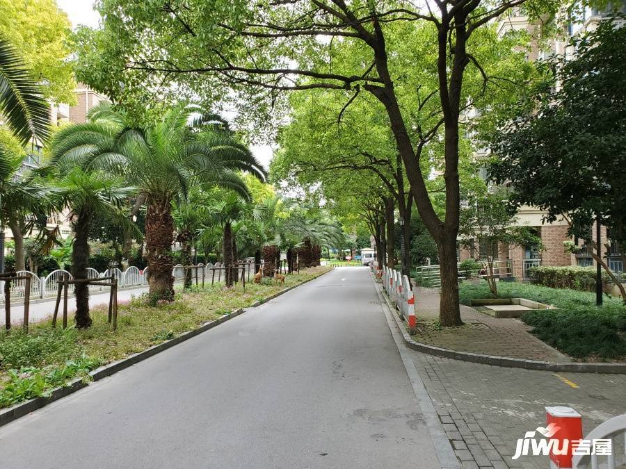 贝越高行馨苑实景图图片