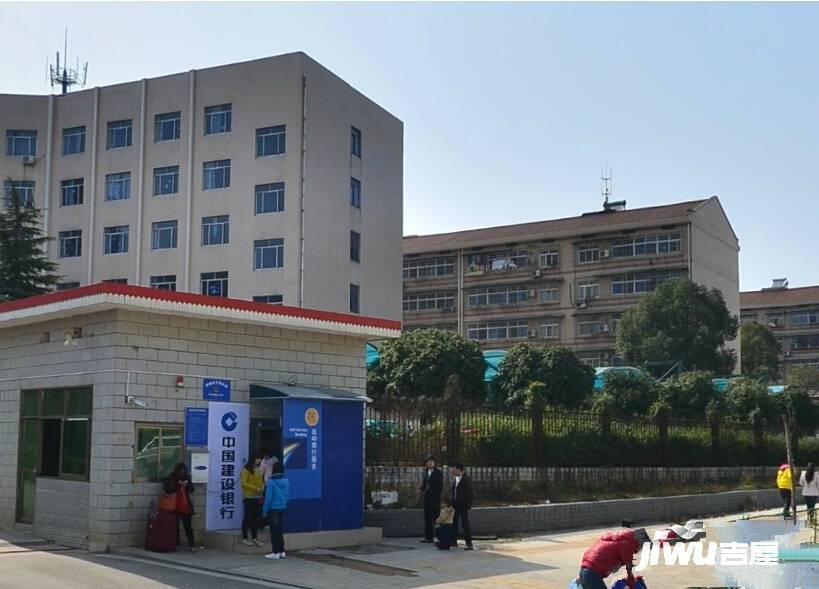 湖南商务职业技术学院教工宿舍楼实景图图片