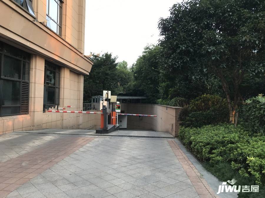 中天西城紀公寓實景圖圖片