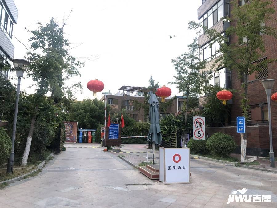 社会山花园实景图图片