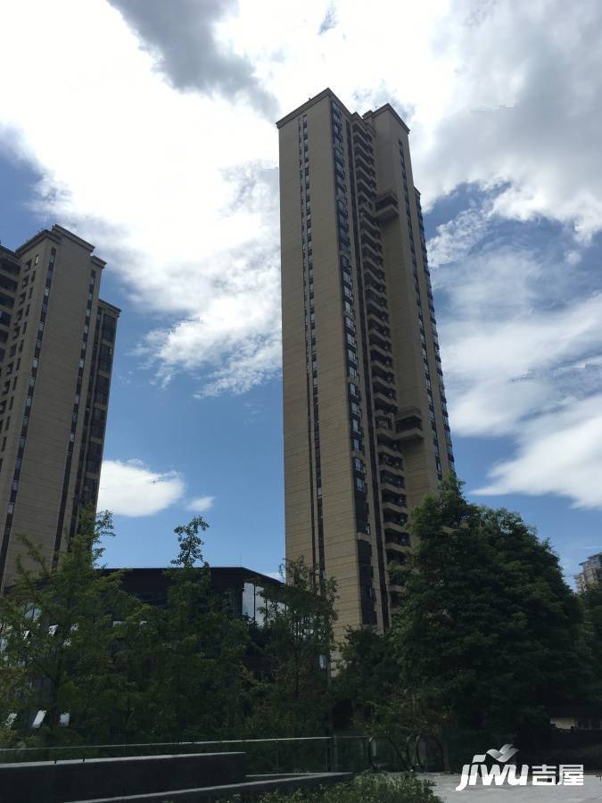 融景城郦苑实景图图片