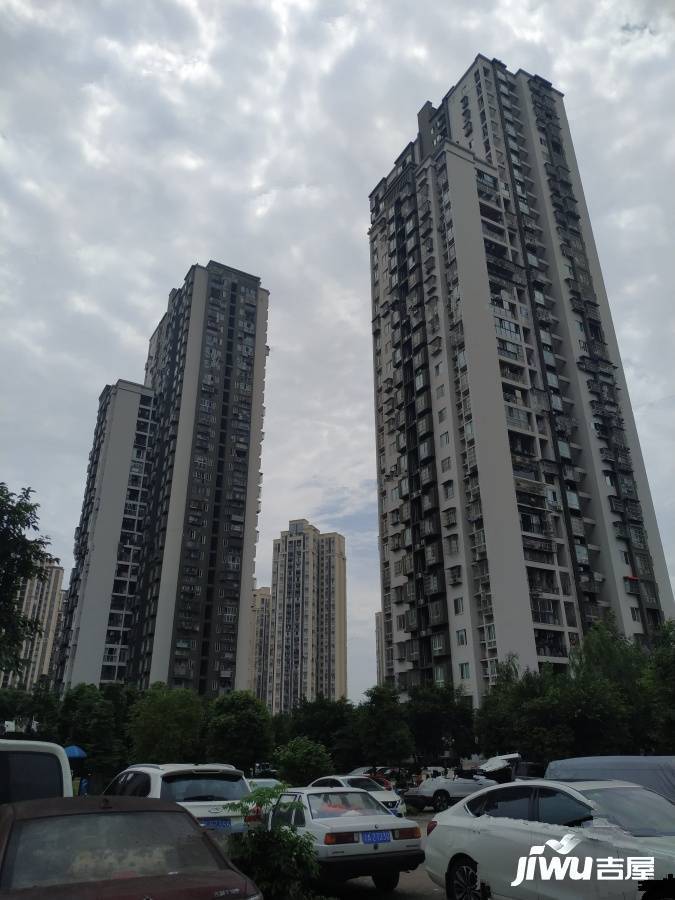 盛世龙都A区实景图图片