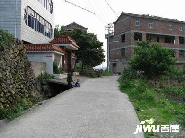 江沿村住宅实景图图片