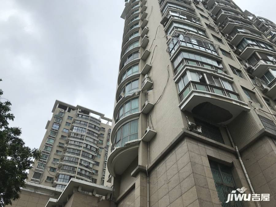 金置电脑广场实景图图片