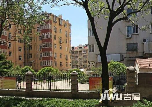 铁路公寓实景图图片