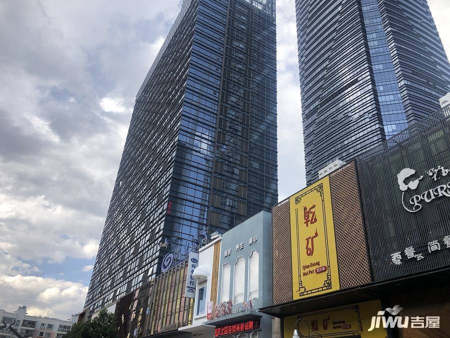 万达广场国际公寓实景图图片