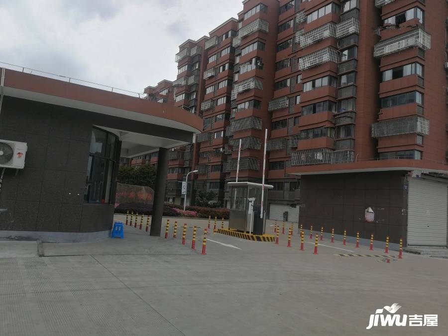 红叶新家园实景图图片