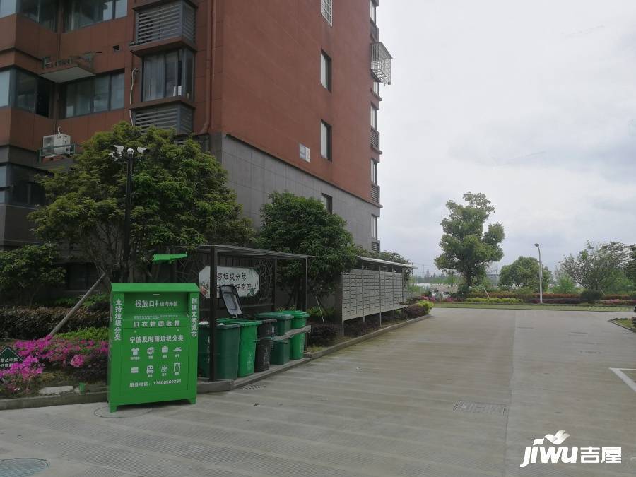 红叶新家园实景图图片