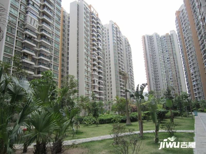 岭秀城实景图图片