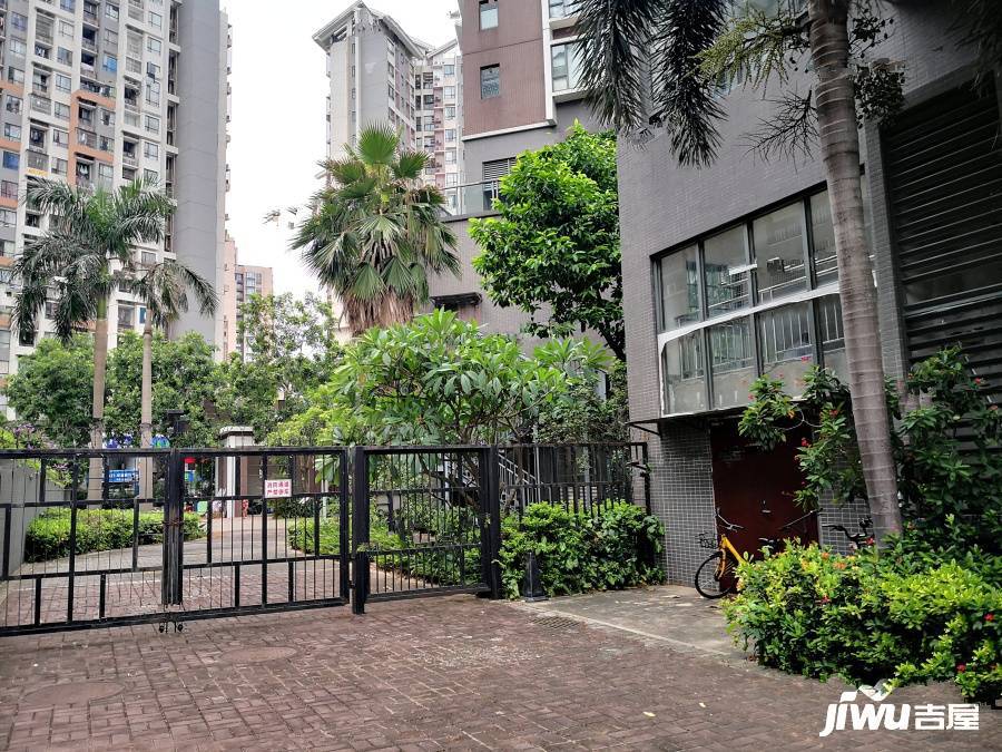 晴朗新地实景图图片