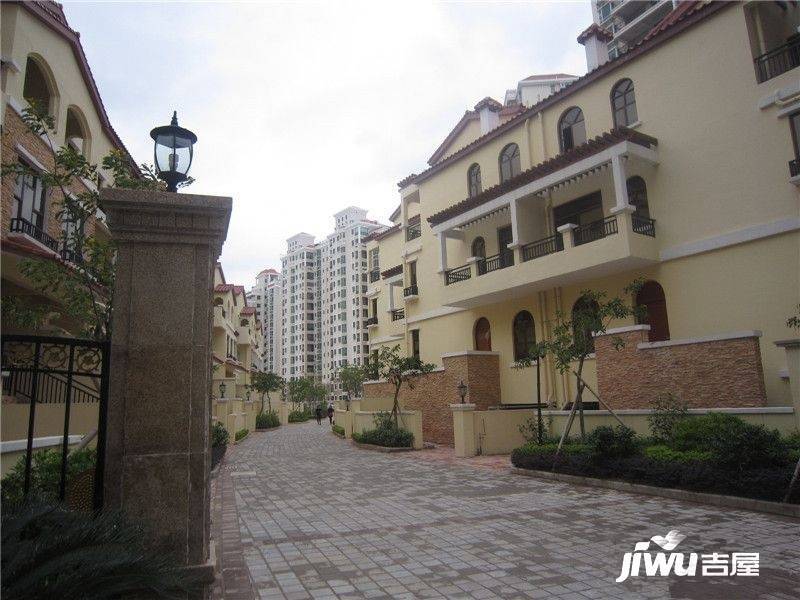 金山龙庭别墅实景图图片