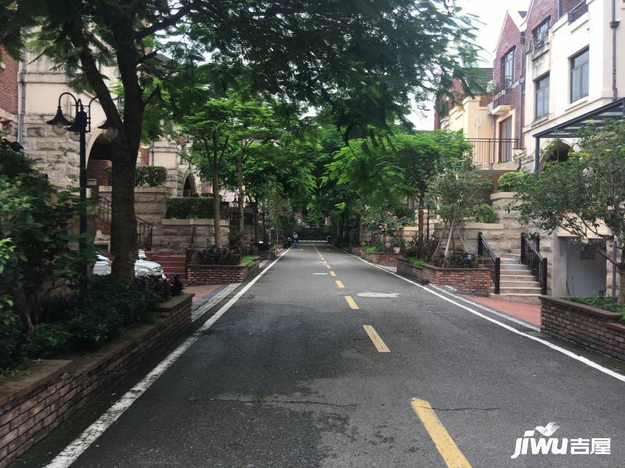 山水华府别墅实景图图片